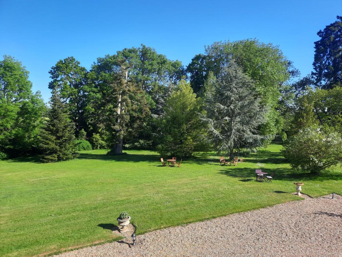 Manoir Des Tuileries Du Buisson Bed & Breakfast Verneuil d'Avre et d'Iton Exterior foto