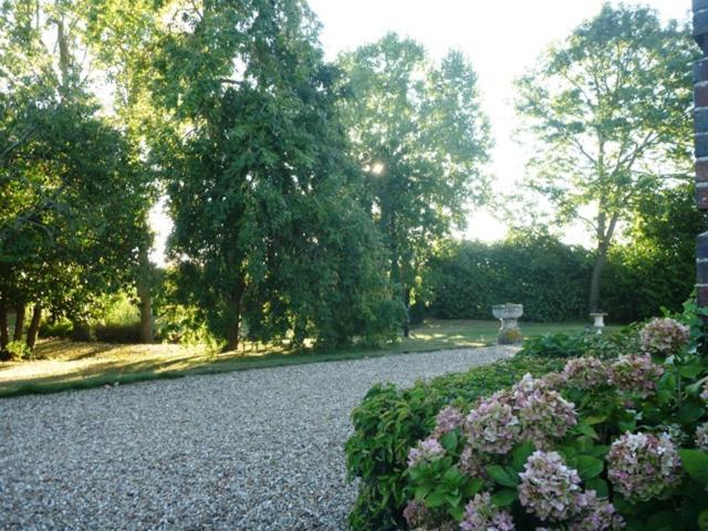 Manoir Des Tuileries Du Buisson Bed & Breakfast Verneuil d'Avre et d'Iton Exterior foto