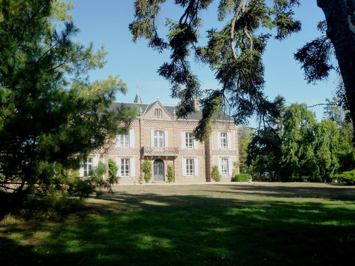 Manoir Des Tuileries Du Buisson Bed & Breakfast Verneuil d'Avre et d'Iton Exterior foto